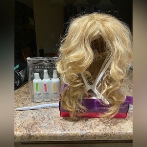 Pantene Expressions Wig PL8029 Golden Wheat color w/ Hairuwear kit